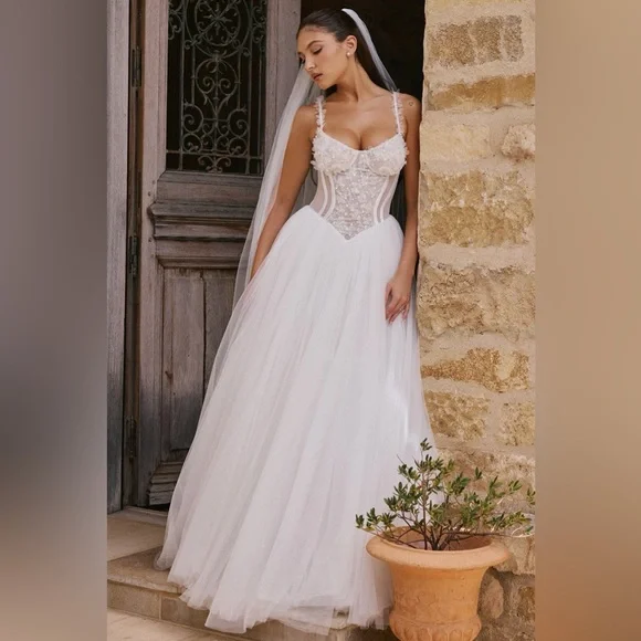 Nathalie House of CB White Wedding Dress - Picture 3 of 16